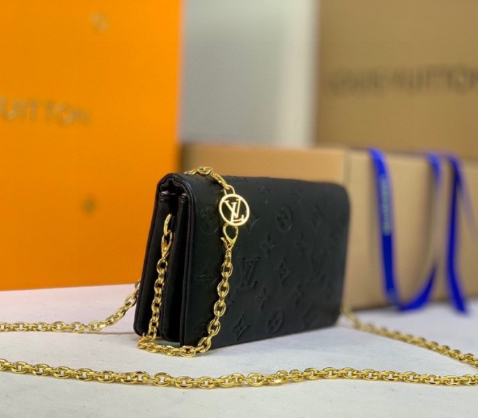 Louis Vuitton Coussin Pochette In Black