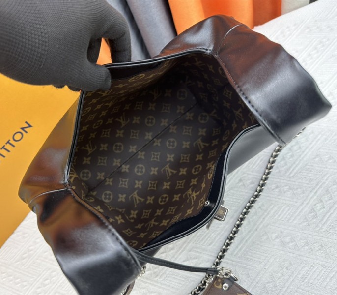Louis Vuitton Atlantis Vibe MM In Black