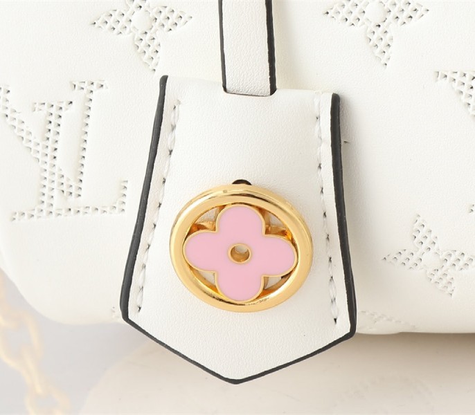 Louis Vuitton Other Leathers Speedy Bandouliere 20 Handbag In Quartz White