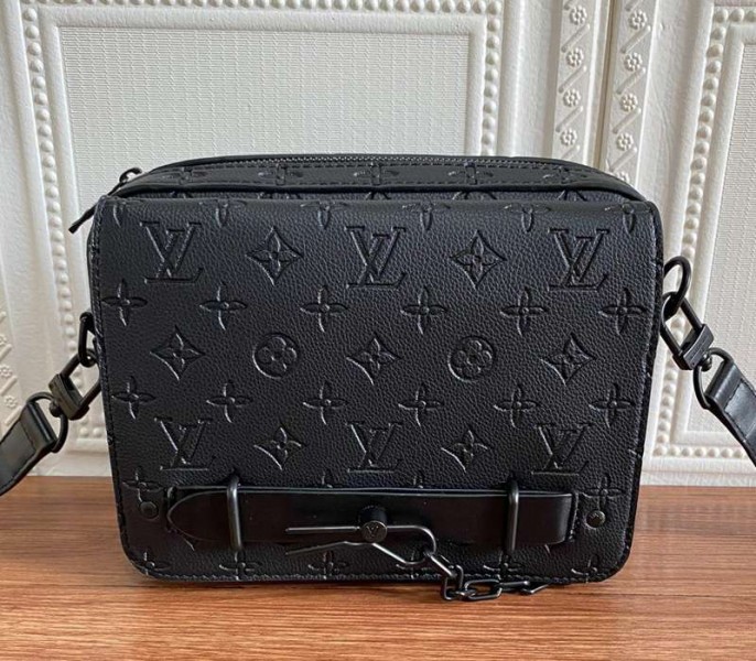 Louis Vuitton Taurillon Leather Steamer Messenger Bag