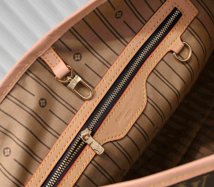 Louis Vuitton Monogram Canvas Delightful GM Tote In Beige