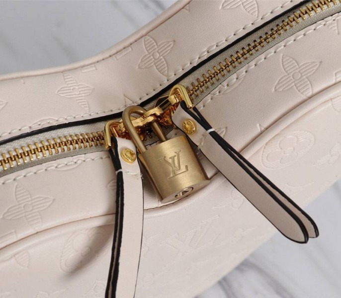 Louis Vuitton Monogram Empreinte Game On Coeur Bag In Cream