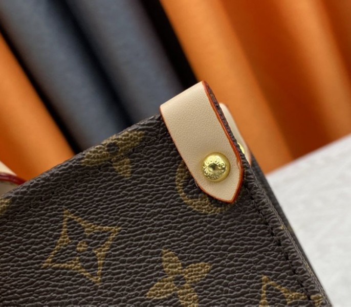 Louis Vuitton X YK Monogram Canvas Onthego MM Tote In Pumpkin