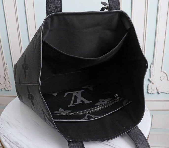 Louis Vuitton Cabas Voyage Tote