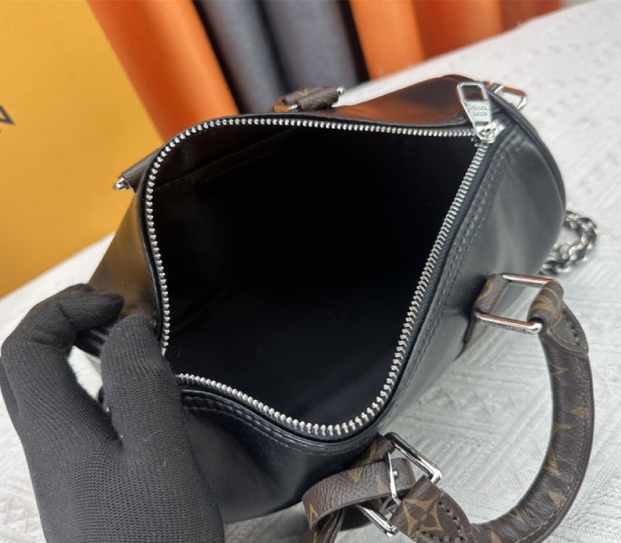 Louis Vuitton Vibe Keepall Bandouliere 25 In Black And Monogram Canvas