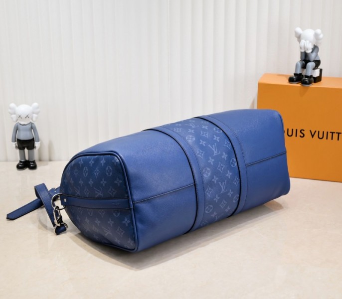 Louis Vuitton Taiga Leather Keepall Bandouliere 50 Travel Bag In Navy Blue