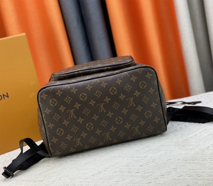 Louis Vuitton Monogram Canvas Montsouris Backpack In Black