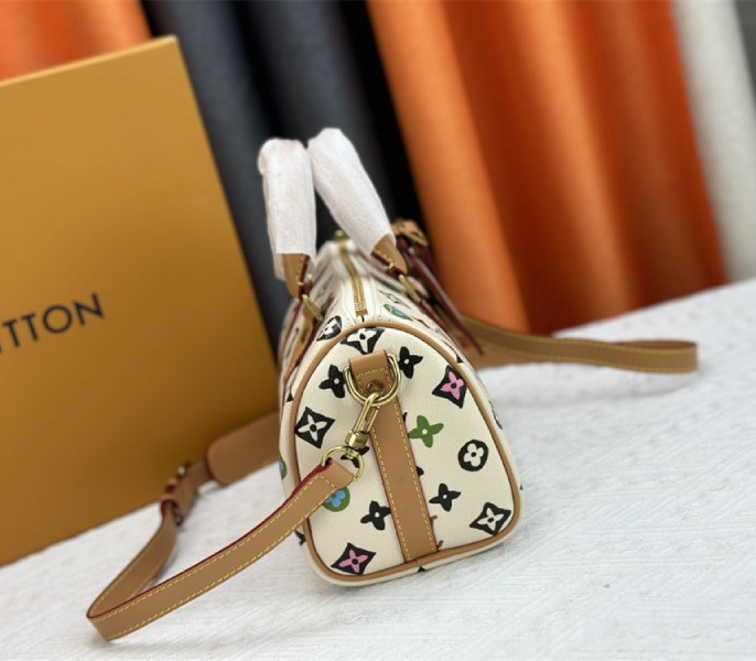 Louis Vuitton Monogram Craggy Keepall Travel 25 Bag In Vanilla