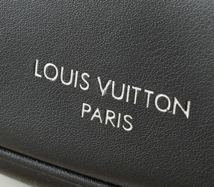 Louis Vuitton Sunset Vibe Bag In Black
