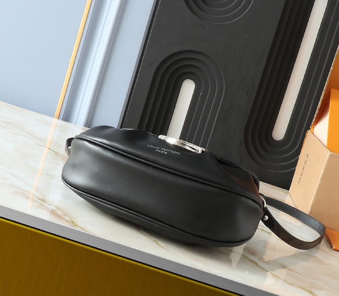 Louis Vuitton Sunset Vibe Bag In Black