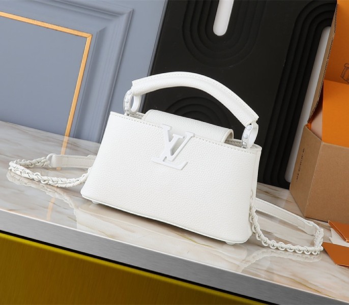 Louis Vuitton Capucines East-West Mini Handbag In Optic White