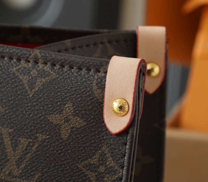 X TM Monogram Canvas OnTheGo MM With Bijou Edition