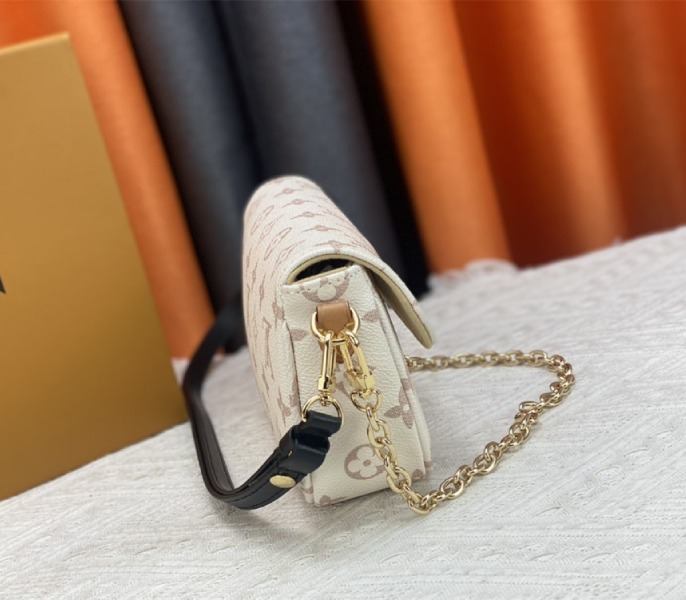 Louis Vuitton Monogram Dune Canvas Ivy Wallet With Chain And Strap