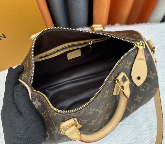 Louis Vuitton Monogram Canvas Speedy P9 Bandouliere 30 Bag
