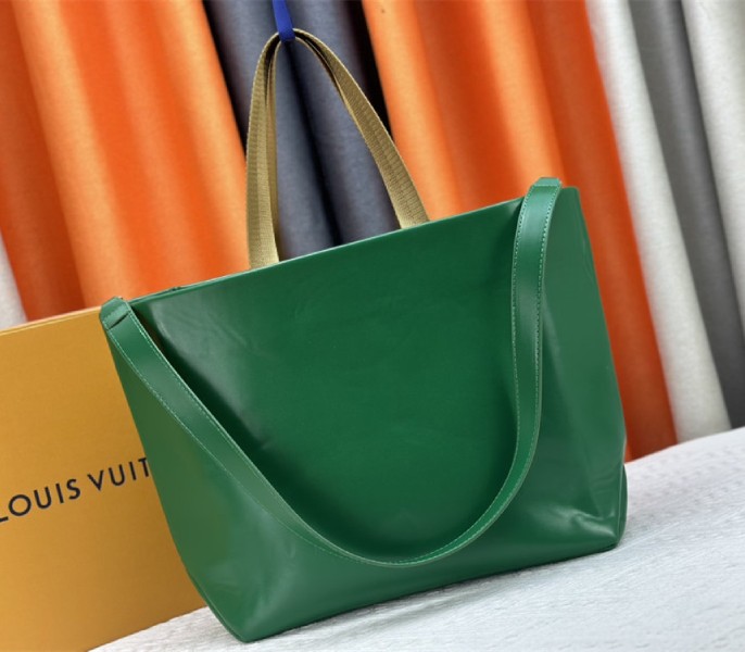 Louis Vuitton Other Leathers Shopper Cabas MM Tote In Green