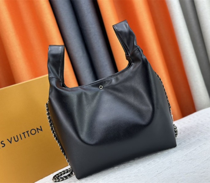 Louis Vuitton Atlantis Vibe MM In Black