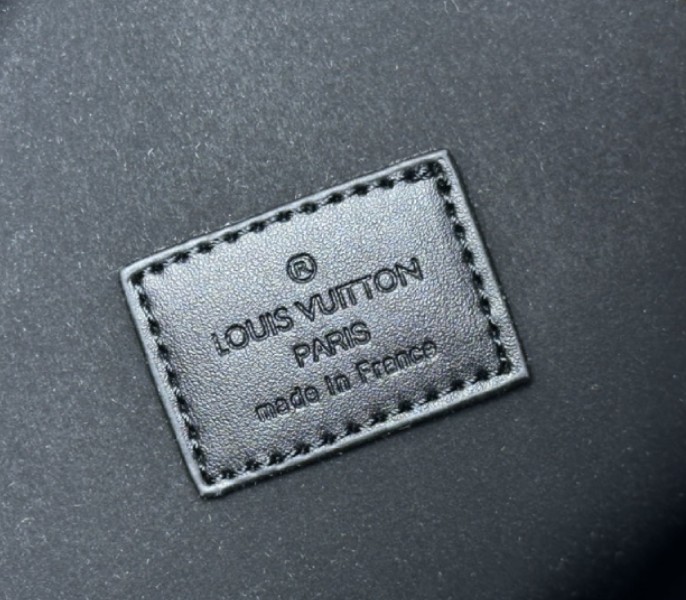 Monogram Reverse Canvas Noe Trunk PM