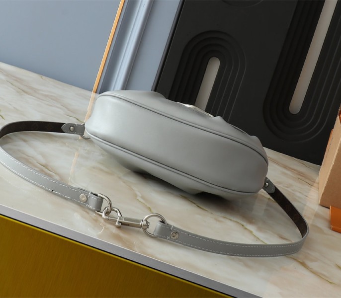 Louis Vuitton Sunset Vibe Bag In Limestone Gray