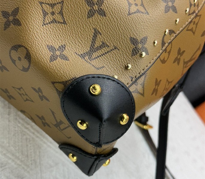 Monogram Reverse Canvas Noe Trunk PM