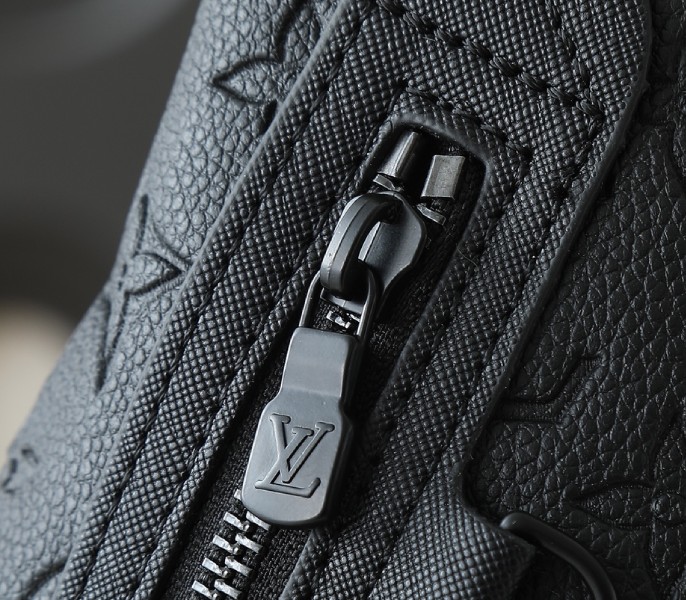 Taurillon Leather Duo Slingbag