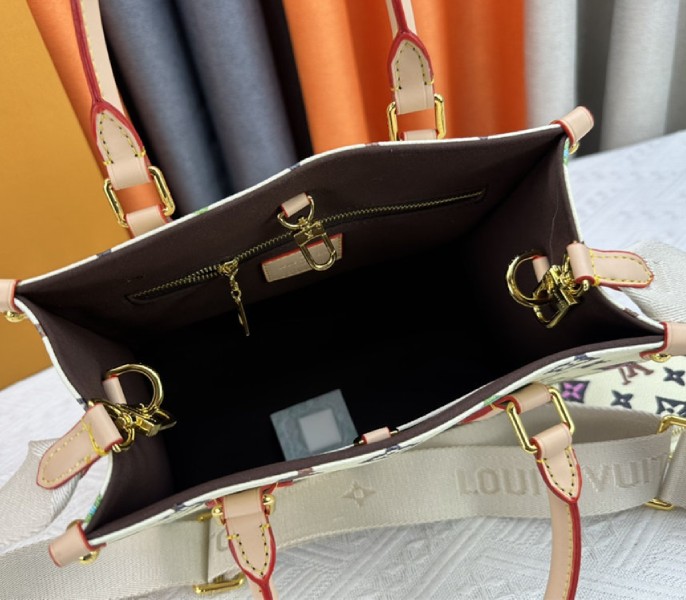 Louis Vuitton Monogram Craggy Onthego PM Tote In Vanilla