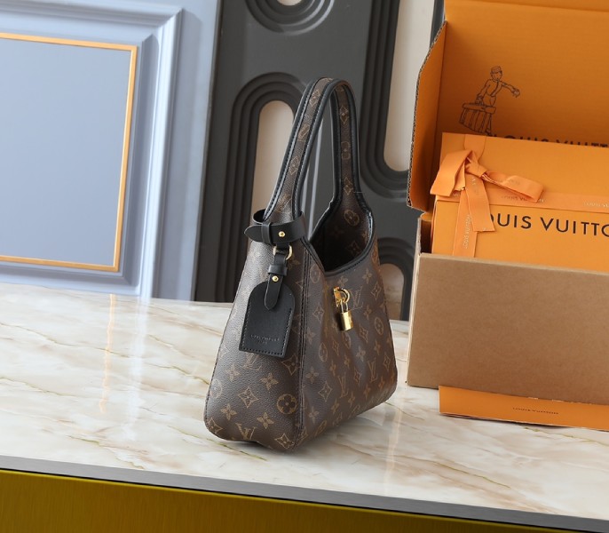 Monogram Canvas The Drop PM