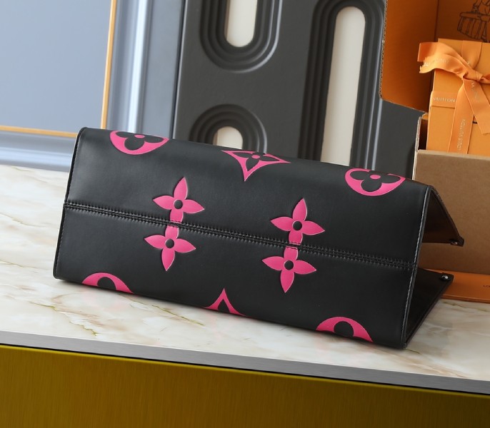 Monogram Empreinte OnTheGo GM Tote In Black And Magenta Pink