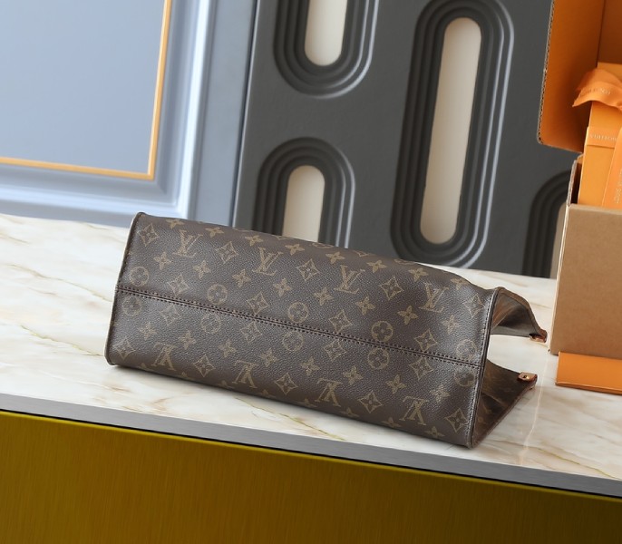 X TM Monogram Canvas OnTheGo MM With Bijou Edition