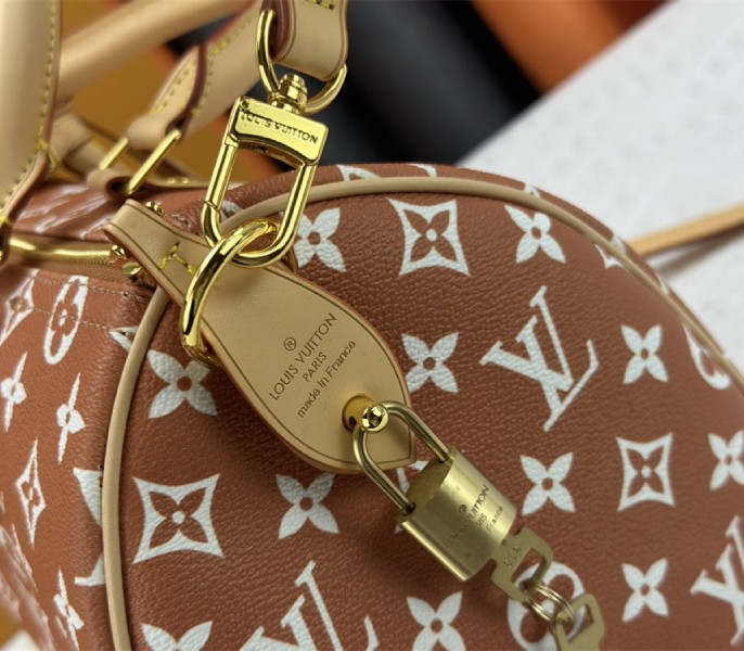 Louis Vuitton Speedy P9 Bandouliere 30 Bag In Camel
