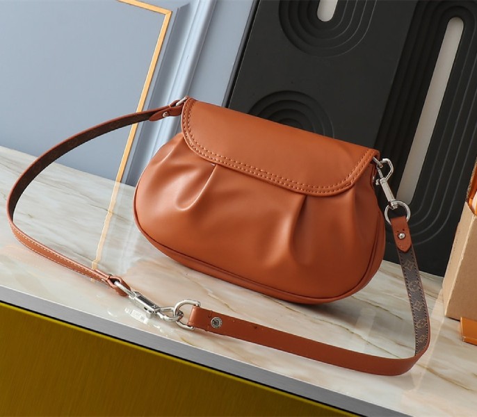 Louis Vuitton Sunset Vibe Bag In Cognac Brown