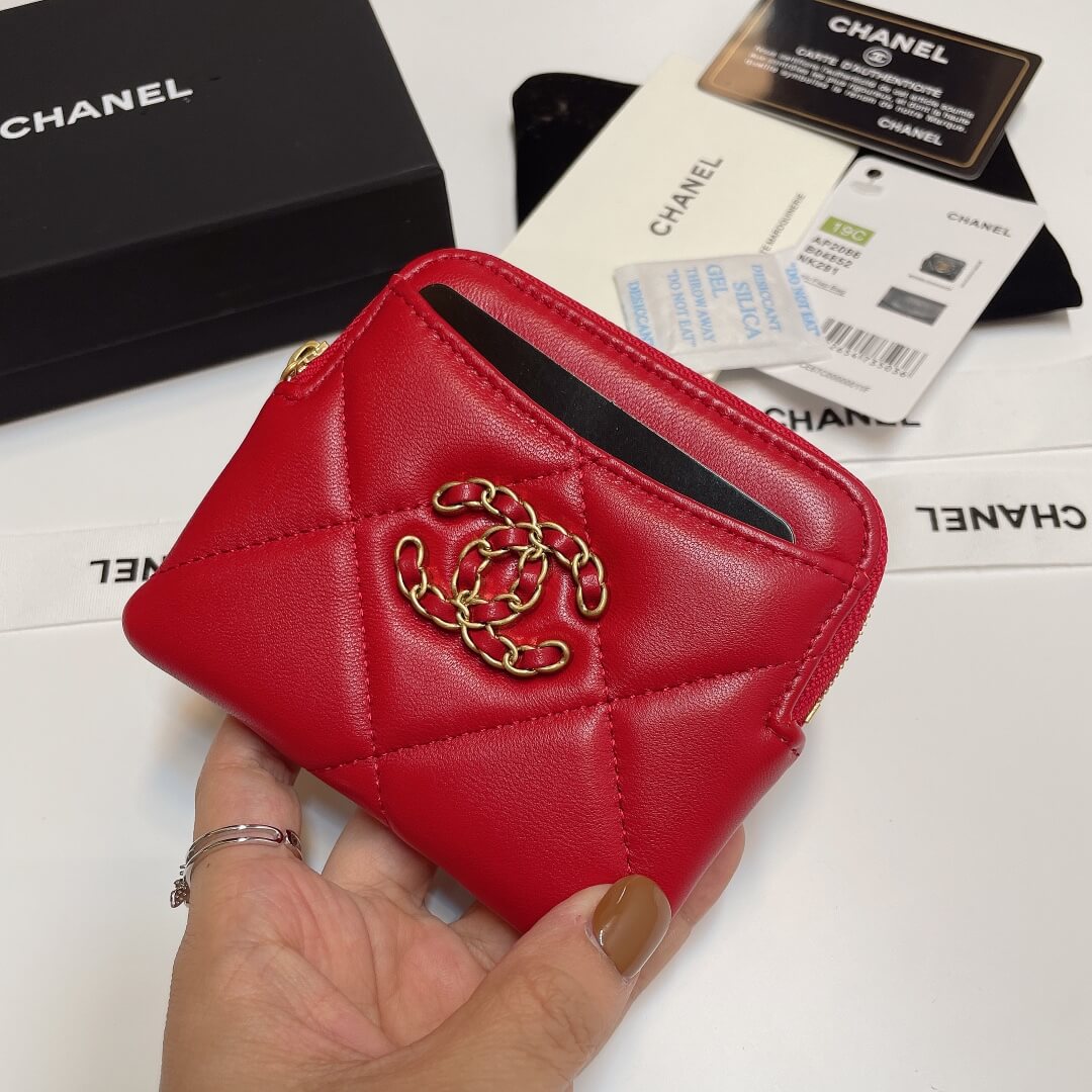 CHANEL 19 Zipper Coin Wallet