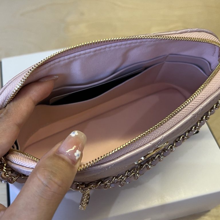CHANEL Chain bag (high-end grade)