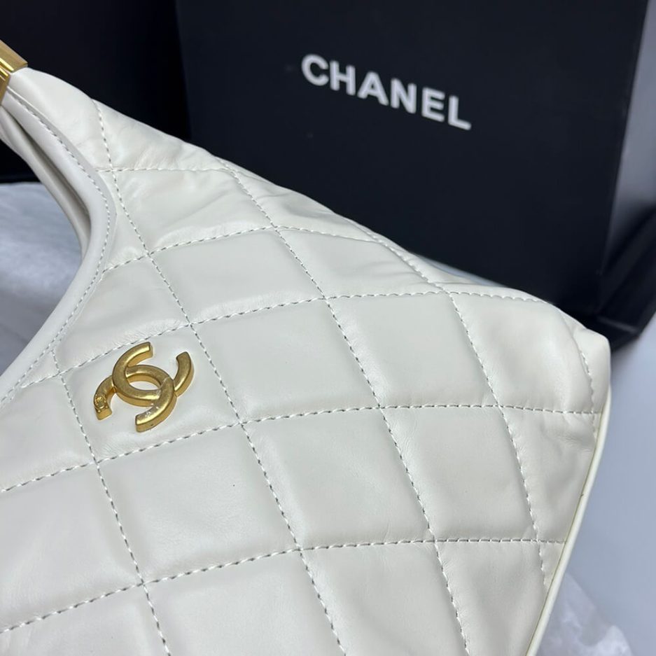 CHANEL SMALL HOBO BAG