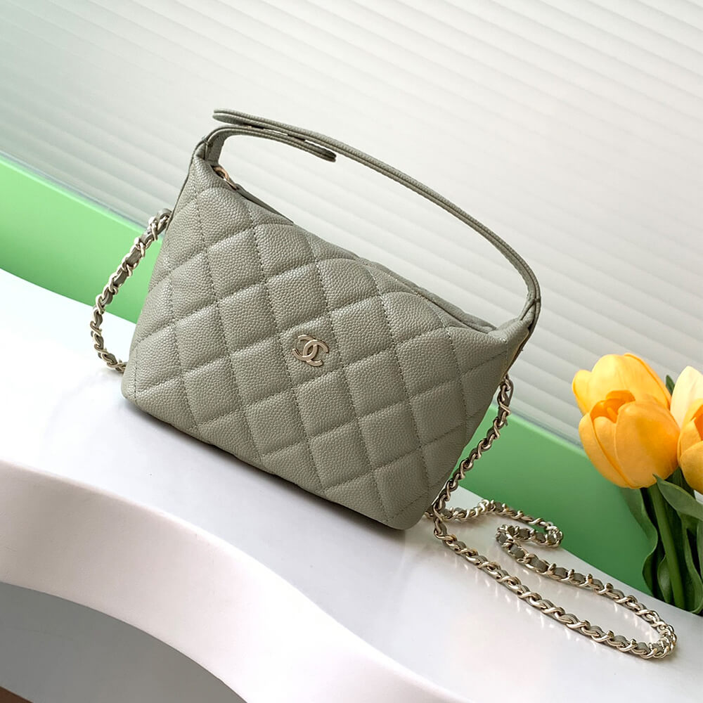 CHANEL 25C hobo bag