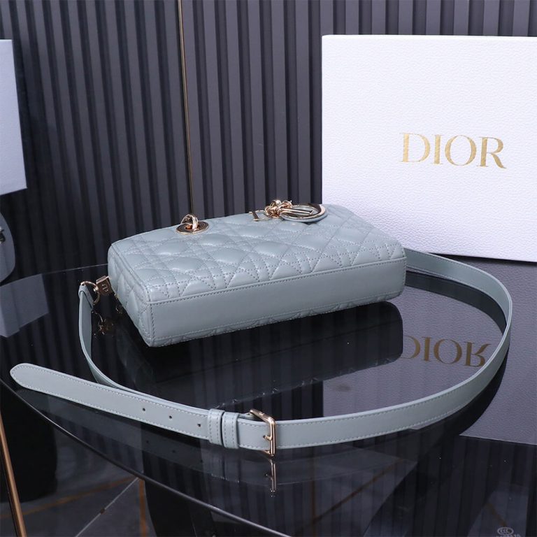 Dior Medium Lady D-Joy Bag(HIGH-END GRADE)