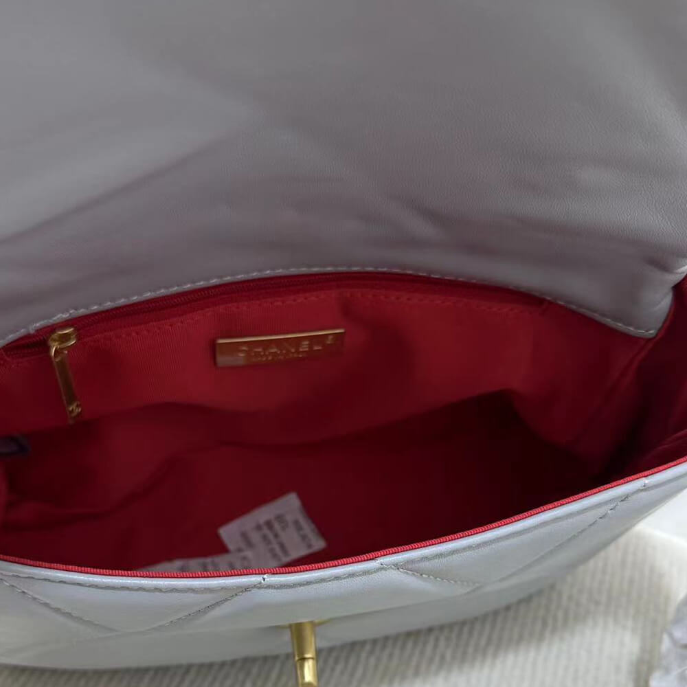 CHANEL 19 HANDBAG