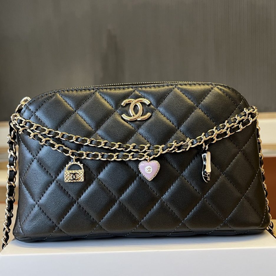 CHANEL Chain bag (high-end grade)