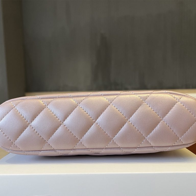 CHANEL Chain bag (high-end grade)