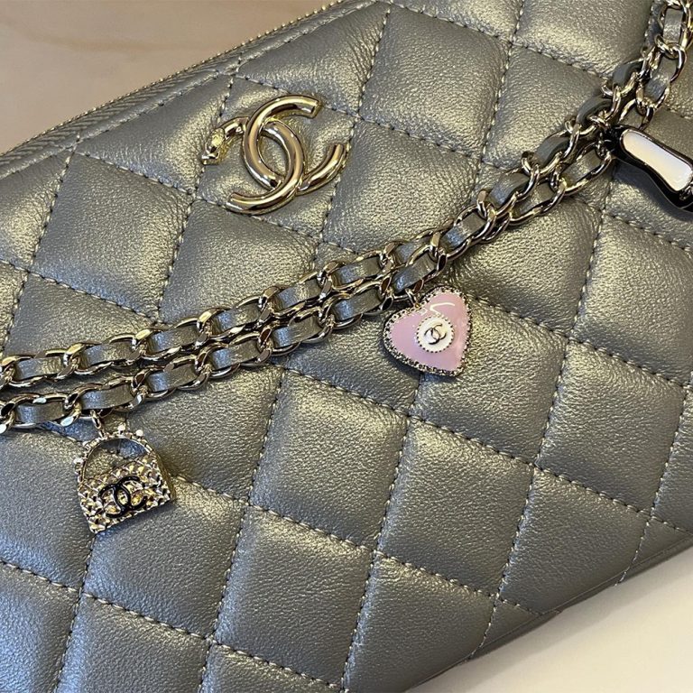 CHANEL Chain bag (high-end grade)