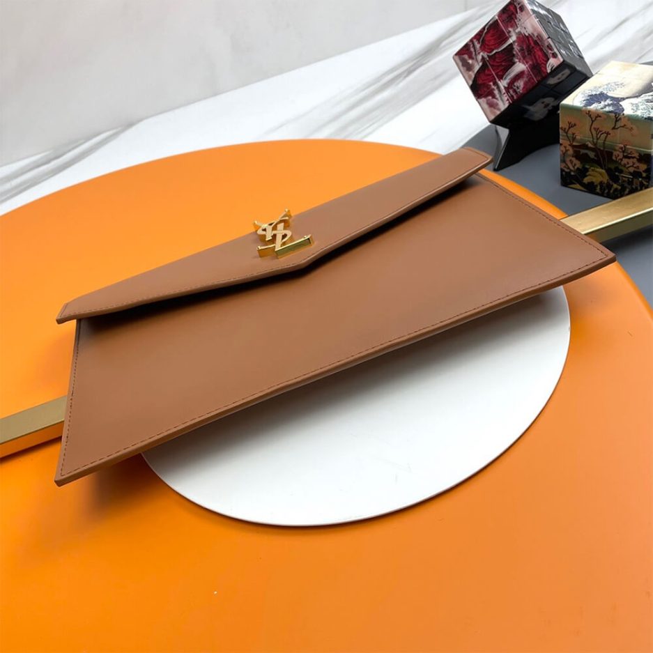 YSL UPTOWN POUCH IN GRAIN DE POUDRE EMBOSSED LEATHER