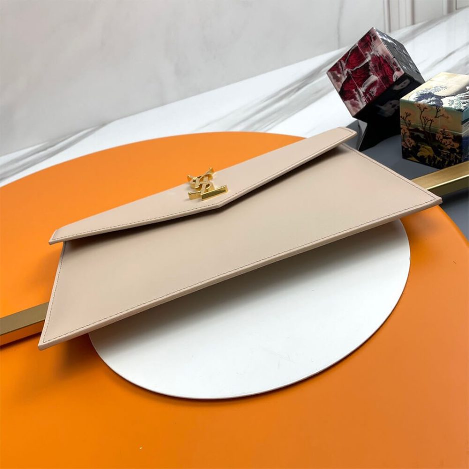 YSL UPTOWN POUCH IN GRAIN DE POUDRE EMBOSSED LEATHER