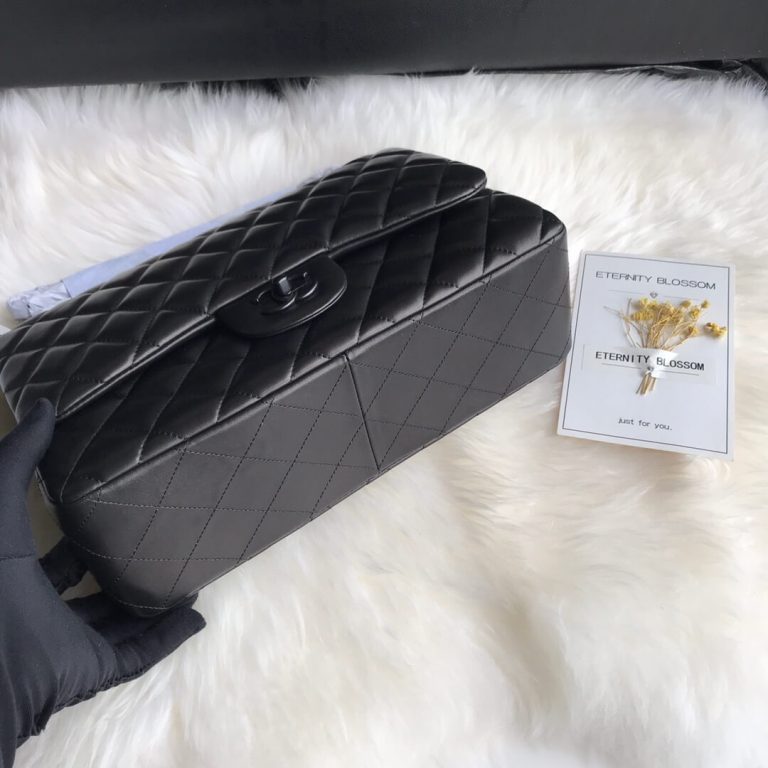 CHANEL LARGE CLASSIC HANDBAG(High-end grade)