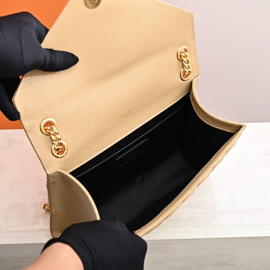 YSL ENVELOPE MEDIUM IN QUILTED GRAIN DE POUDRE EMBOSSED LEATHER