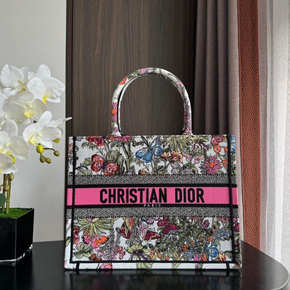 Medium Dior Book Tote