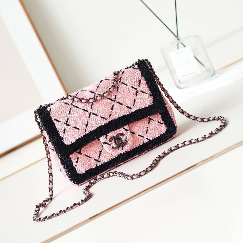 CHANEL SMALL FLAP BAG