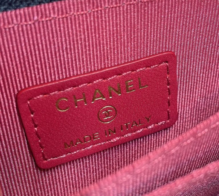 CHANEL Zipper wallet