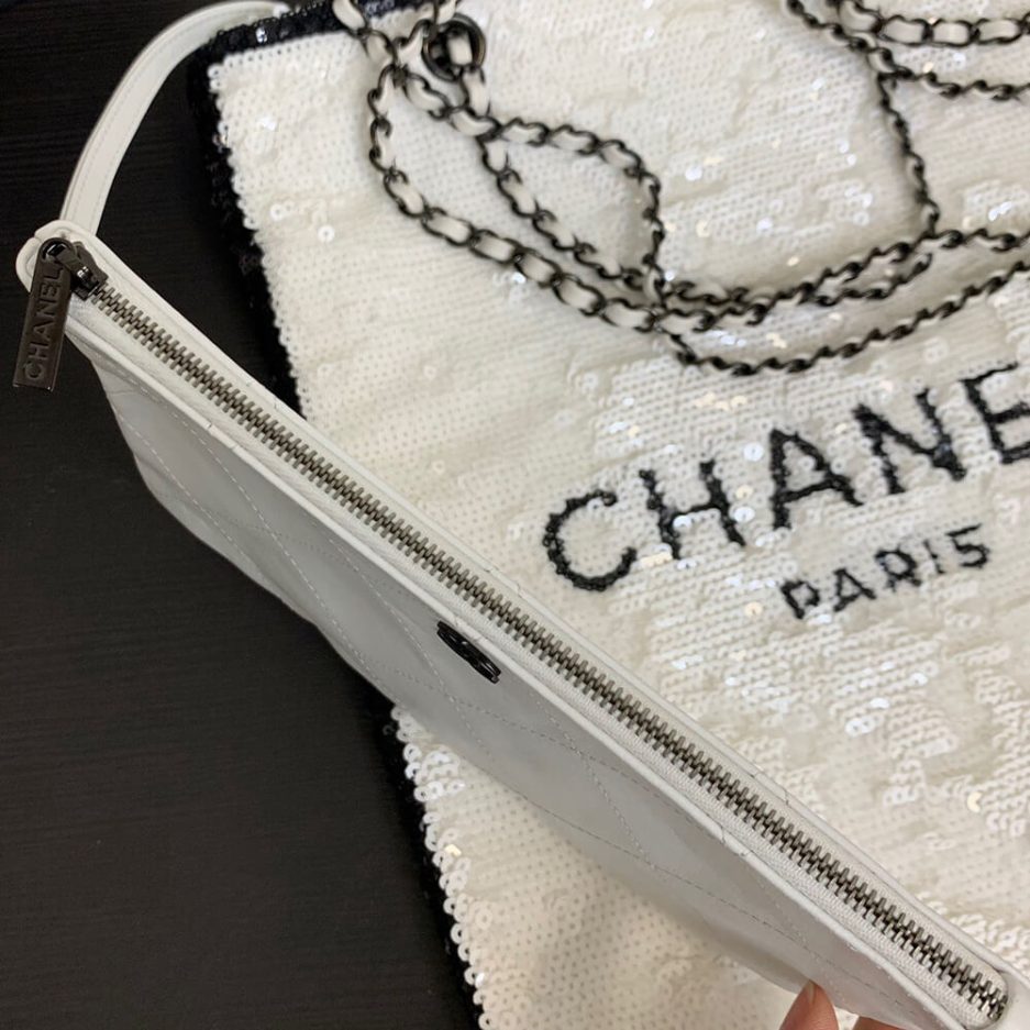 CHANEL SHOPPING BAG