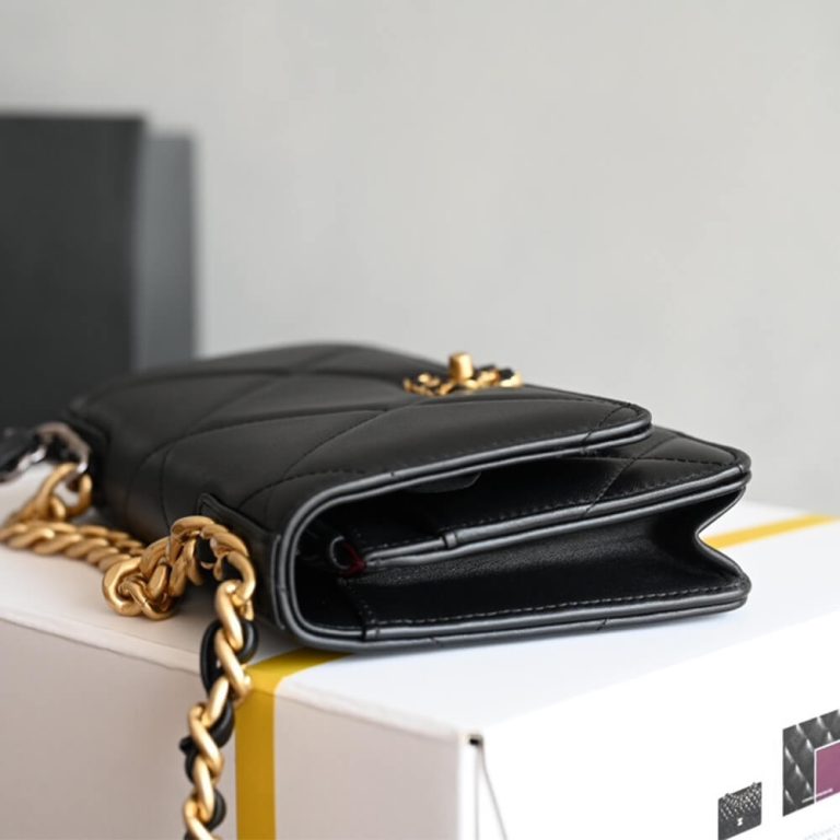 CHANEL 19 Chain Wallet(HIGH-END GRADE)