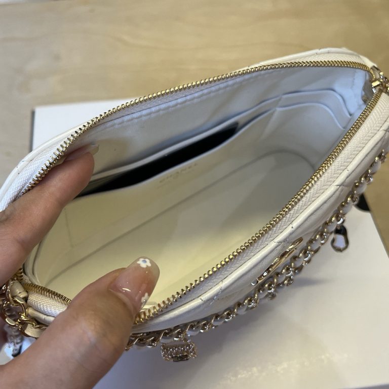 CHANEL Chain bag (high-end grade)