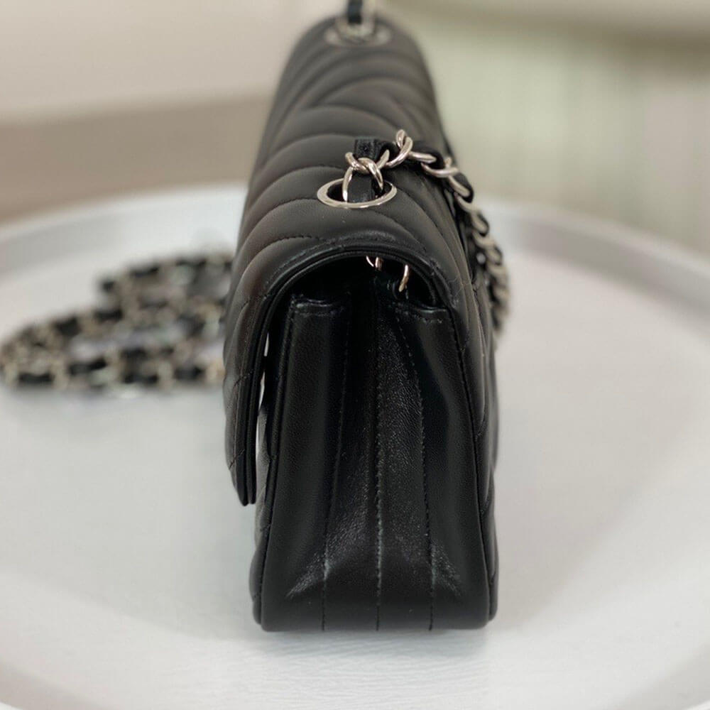 Chanel Classic Chevron mini Flap